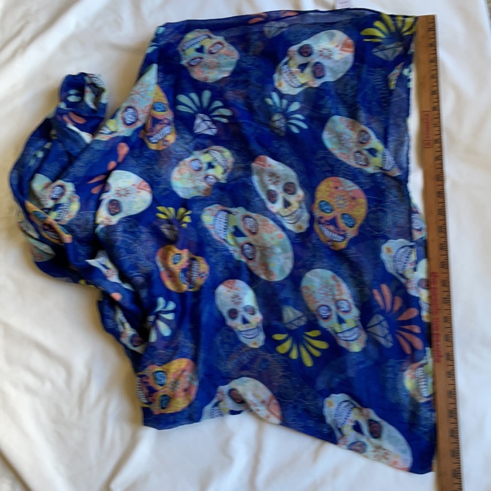 Sugar skull scarf - Picture 4 of 5